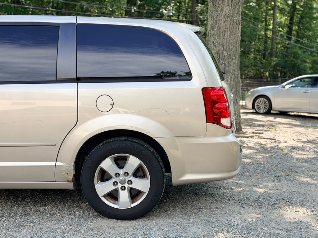 2013 Dodge Grand Caravan SE - Photo 11