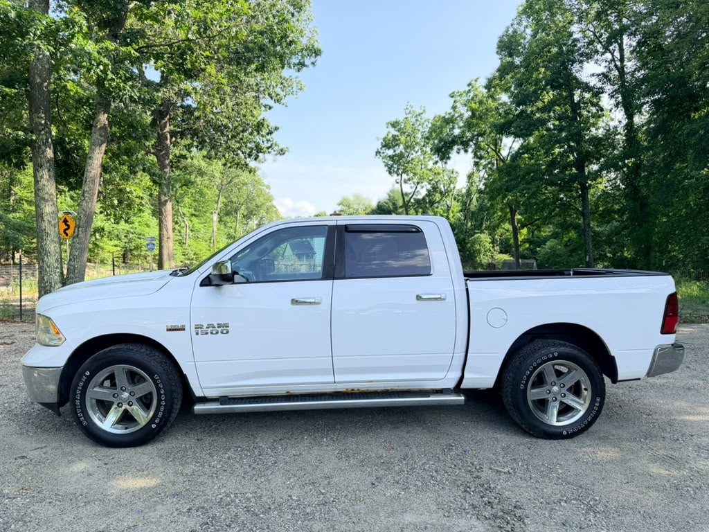 2015 Dodge Ram 1500 SLT - Image 2