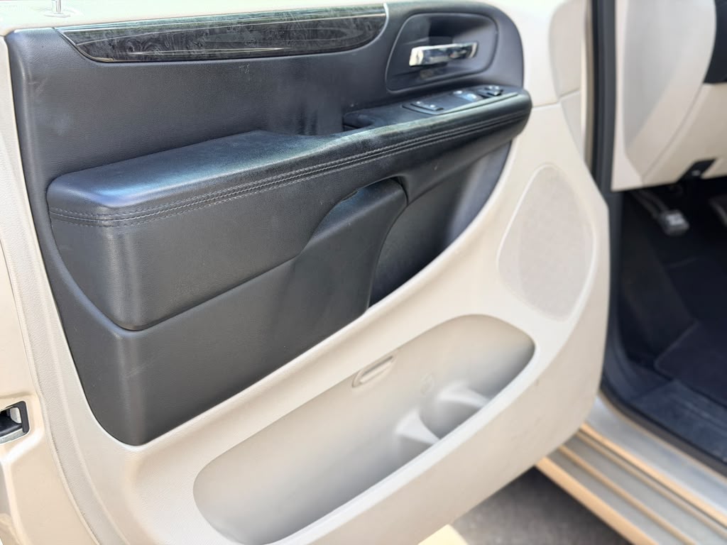 2013 Dodge Grand Caravan SE - Photo 25