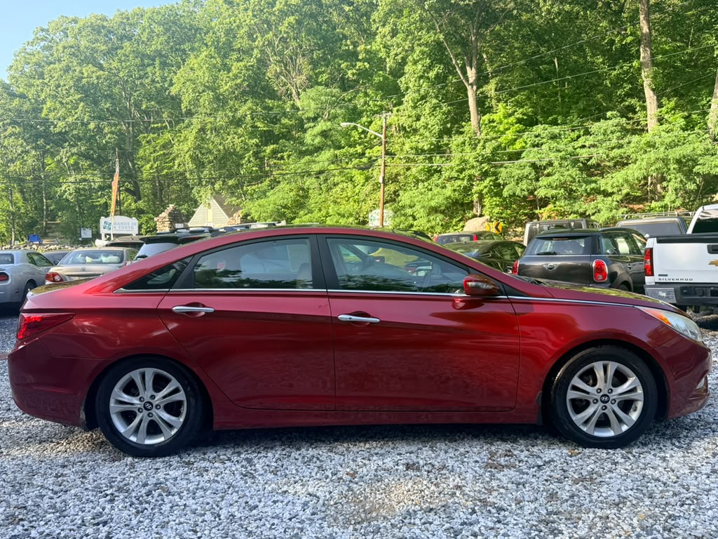2012 Hyundai Sonata Limited - Image 2