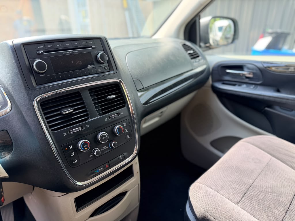 2013 Dodge Grand Caravan SE - Photo 19