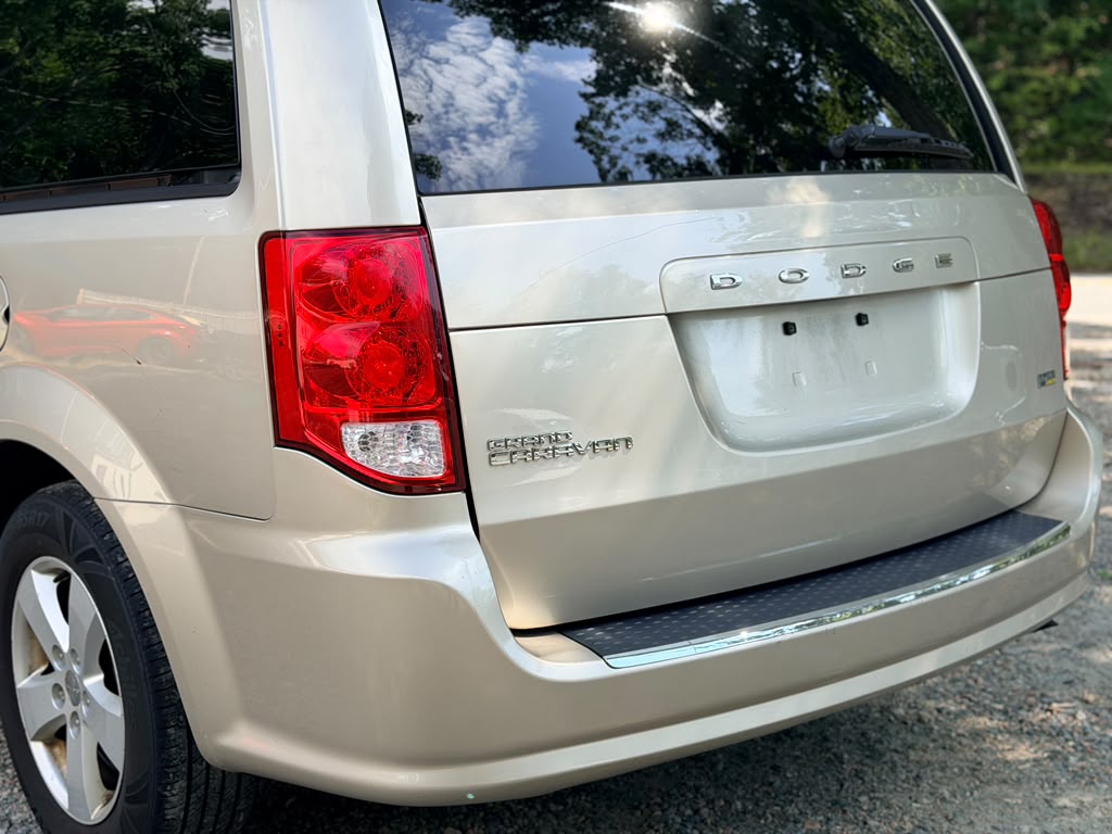 2013 Dodge Grand Caravan SE - Photo 12